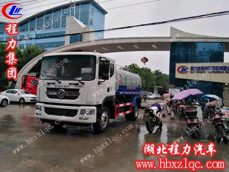 程力集團(tuán)東風(fēng)D9灑水車