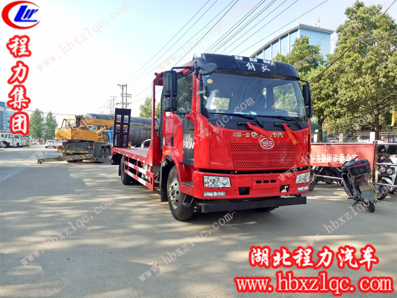 “神奇連山海，浪漫接云港”--湖北程力專(zhuān)用汽車(chē)有限公司解放J6平板運(yùn)輸車(chē)投入連云港經(jīng)濟(jì)建設(shè)中