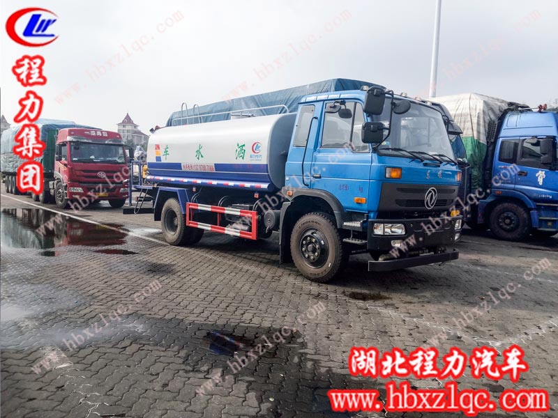 長風破浪會有時，直掛云帆濟滄海——程力集團145灑水車大連順利交車！