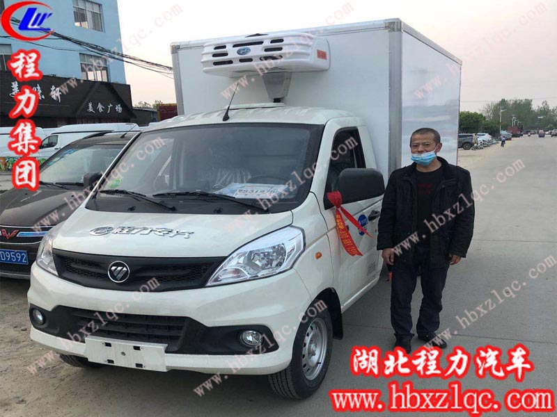 程力集團(tuán)送車師傅準(zhǔn)備出發(fā)，馬上開往客戶所在地四川西昌