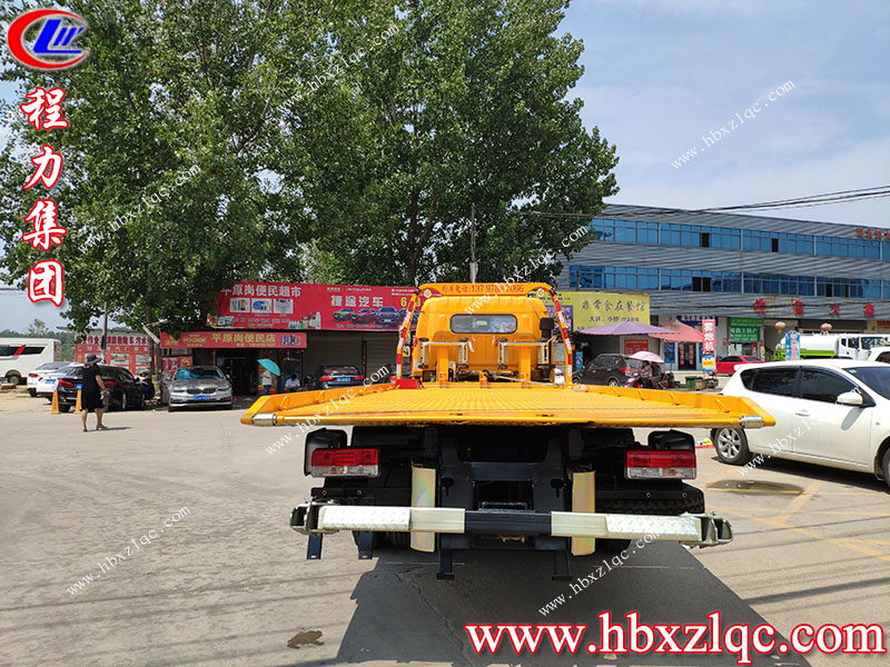 湖北程力集團(tuán)生產(chǎn)的東風(fēng)D8清障車價(jià)格是多少？