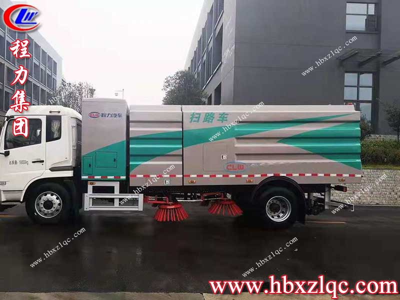 程力集團純電動的東風天錦掃路車，經(jīng)濟又環(huán)保