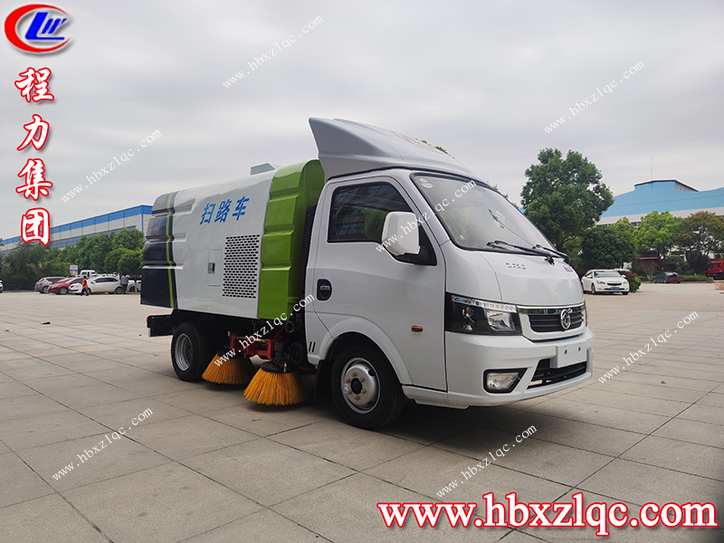 程力集團東風途逸掃路車，C證即可駕駛，再也不用為找司機而煩惱啦！
