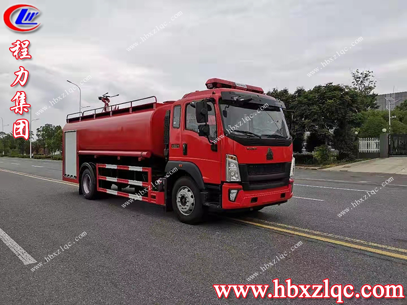 程力集團(tuán)消防灑水車，一車能頂多輛車
